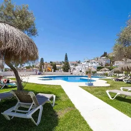 Urb Tropicana, 2 Bedroom شقة *
