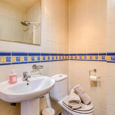 Urb Tropicana, 2 Bedroom نيرخا