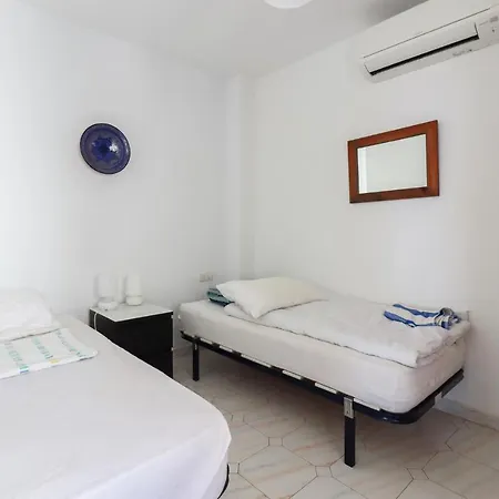 Urb Tropicana, 2 Bedroom Lägenhet